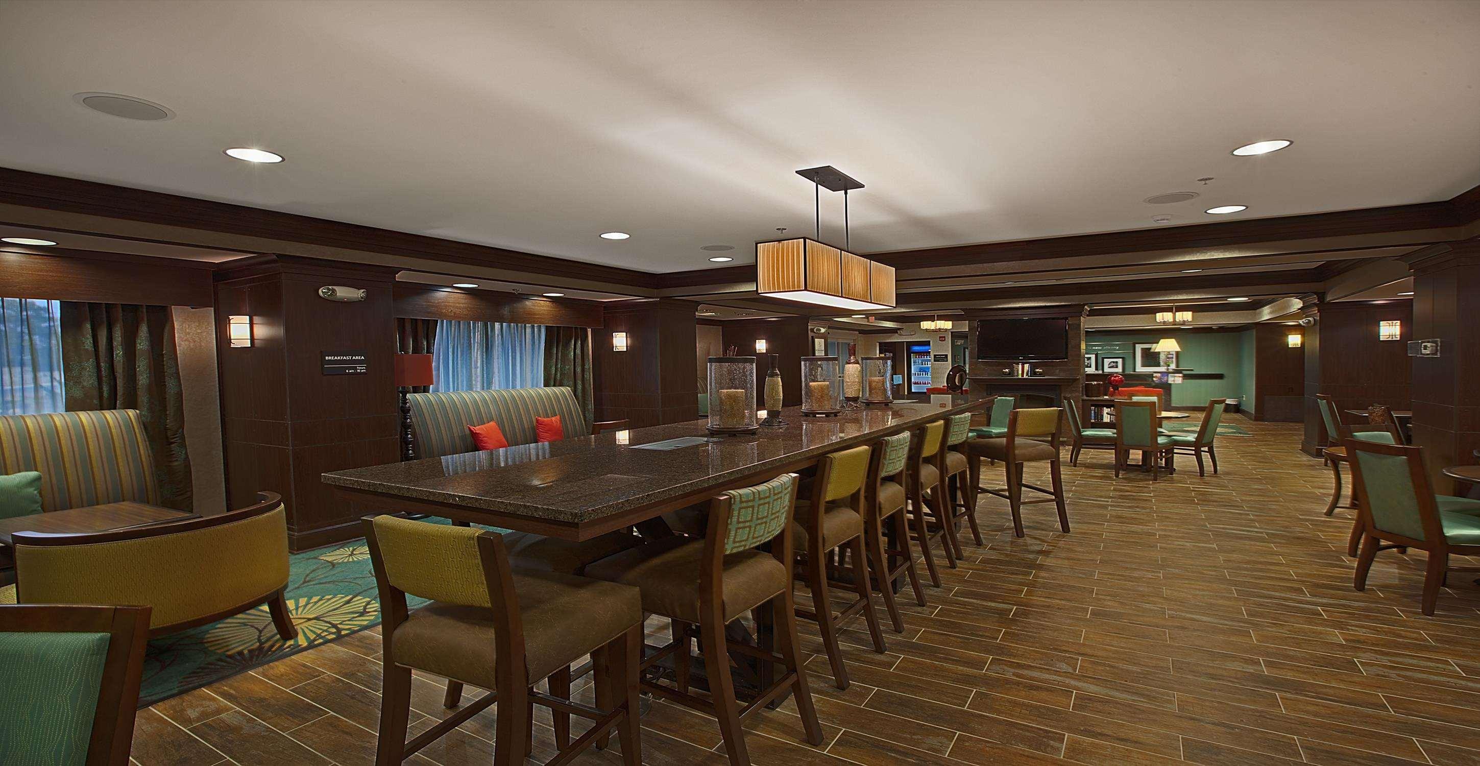 Hampton Inn New Albany Restaurant photo