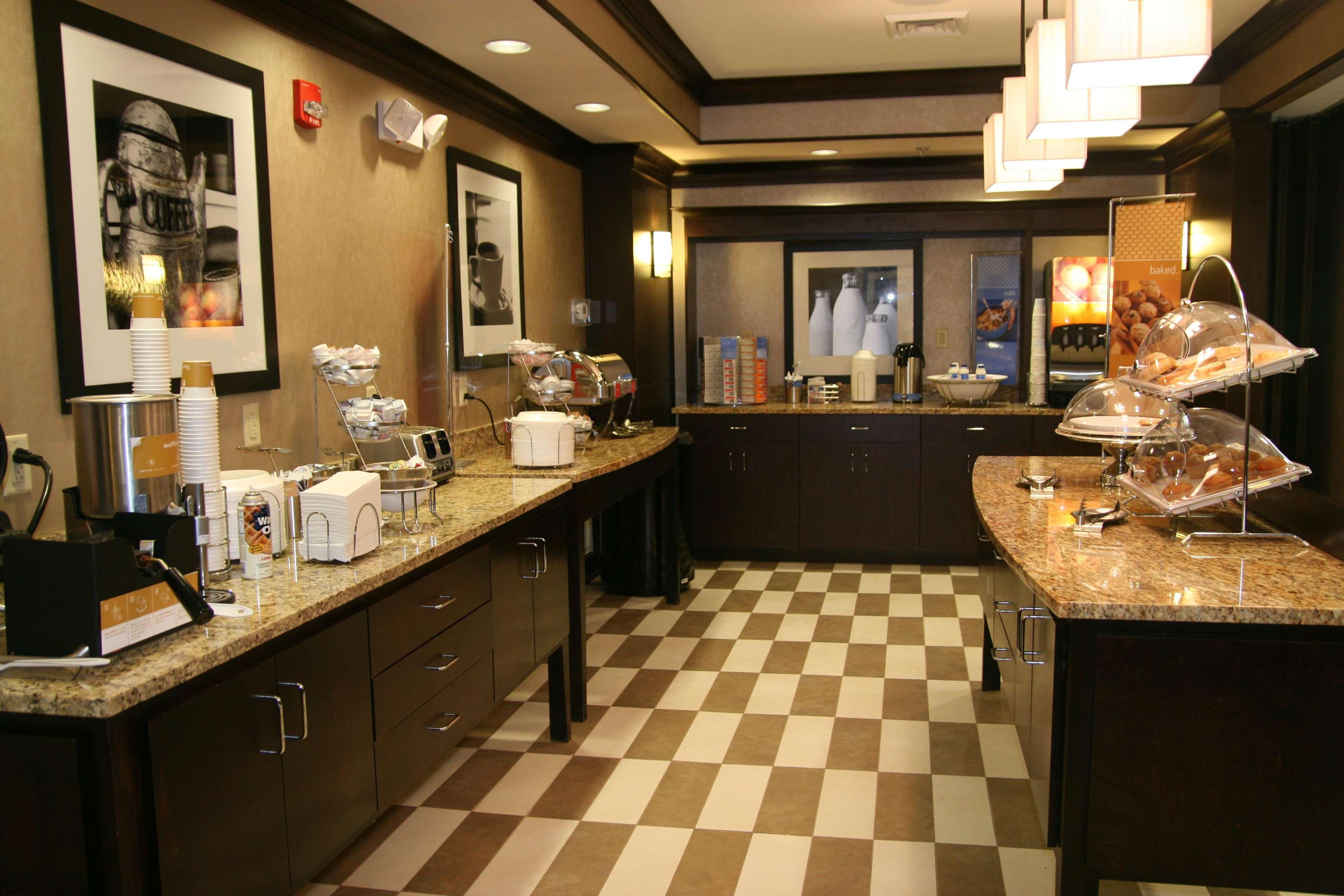 Hampton Inn New Albany Restaurant photo